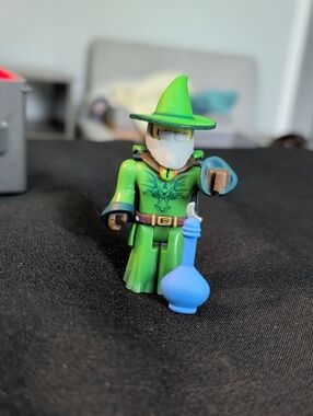 Roblox Emerald Wizard Series 3 Figure